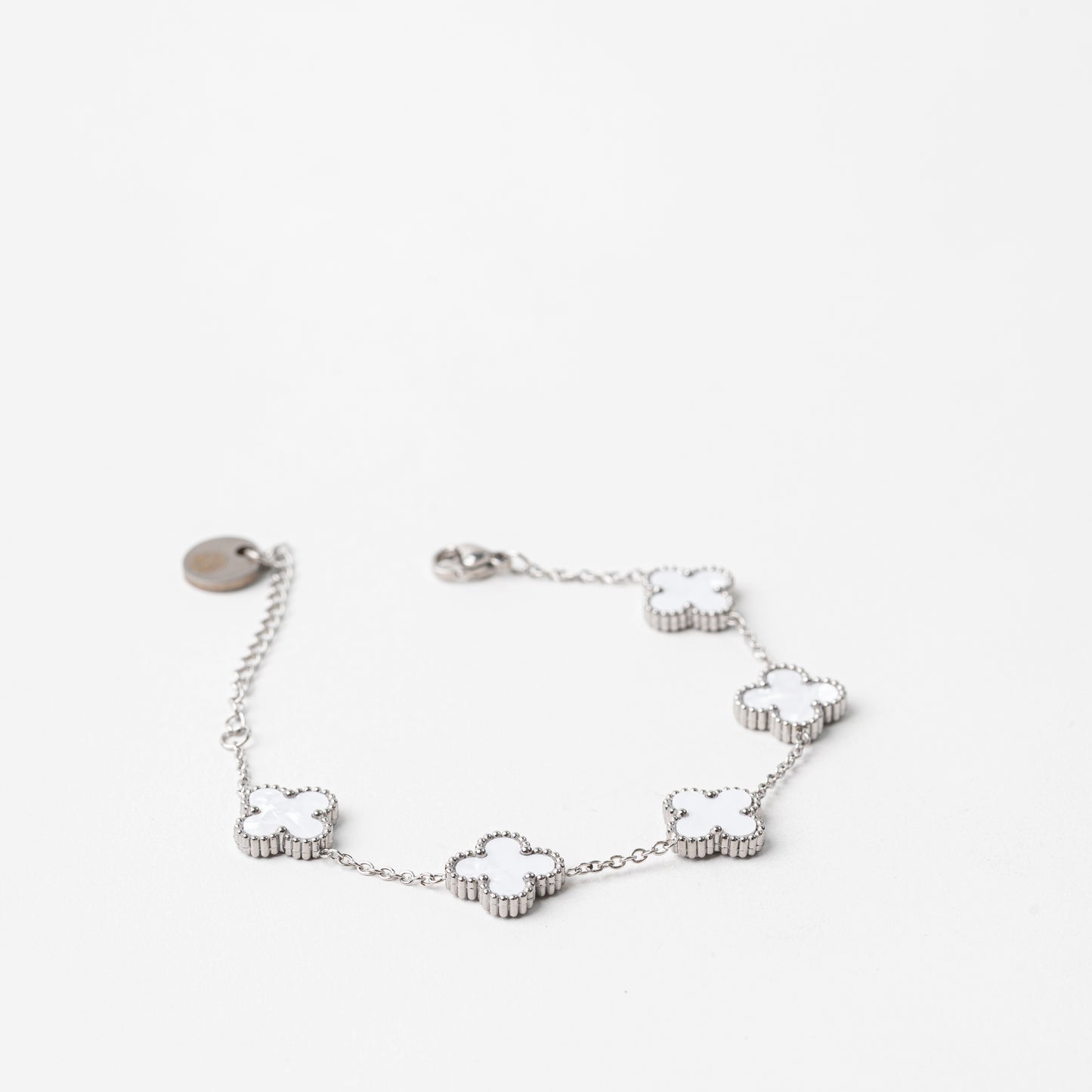 PULSEIRA EM AÇO BLACK CLEEF