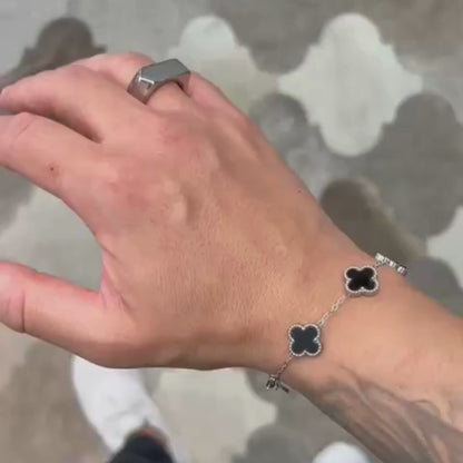 PULSEIRA EM AÇO BLACK CLEEF